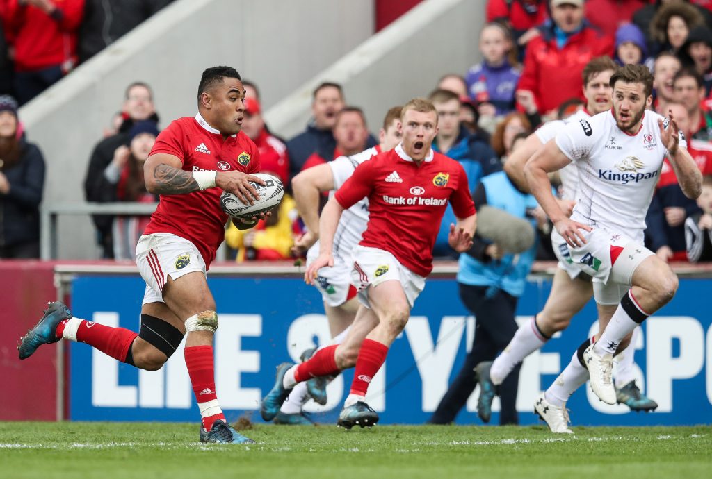 Francis Saili makes a sublime break with Keith Earls in support, leading to Munster's second try.