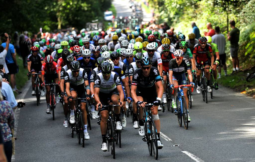 Peloton in countryside