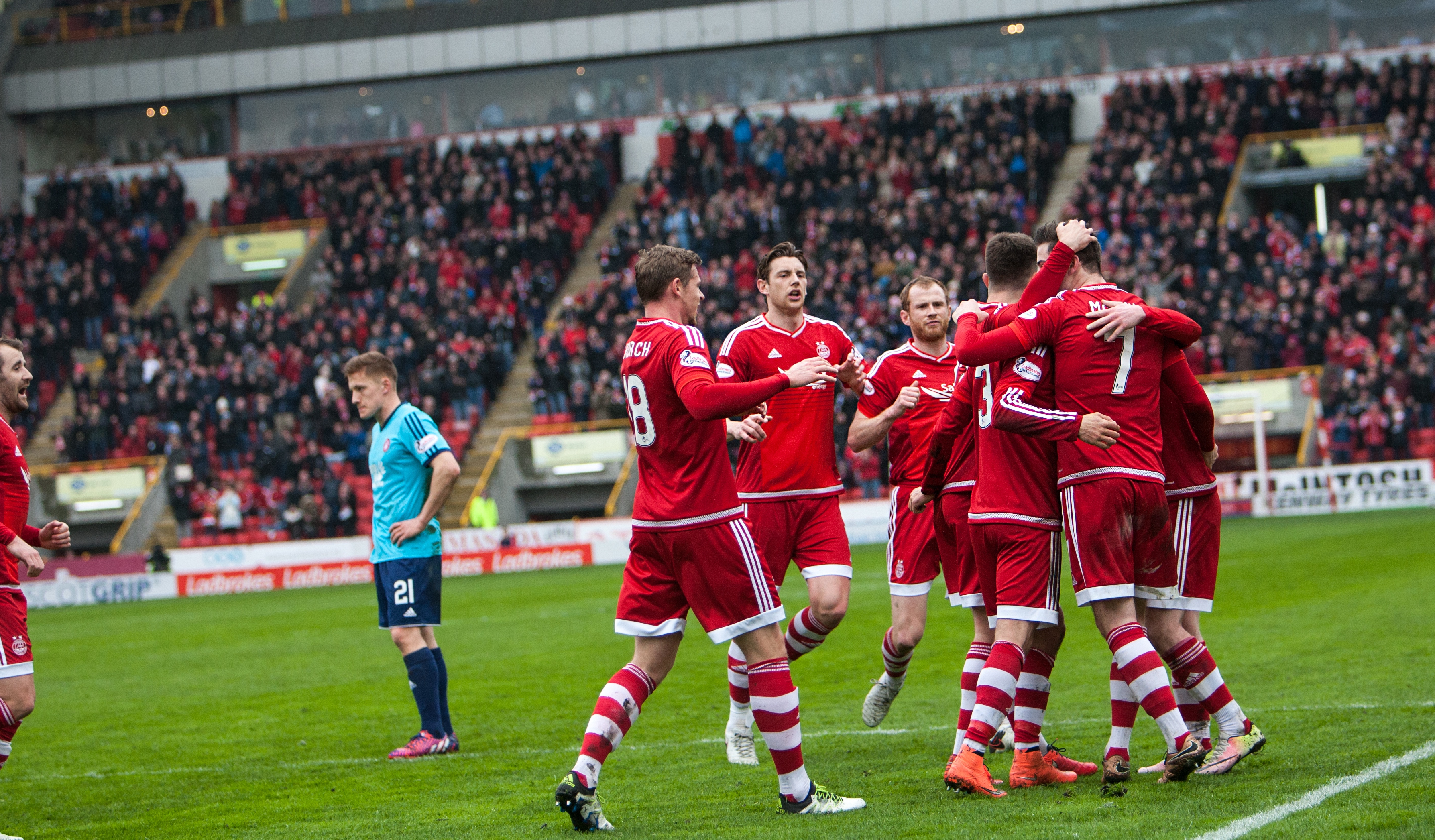 Dons claim comfortable win Dons claim comfortable win