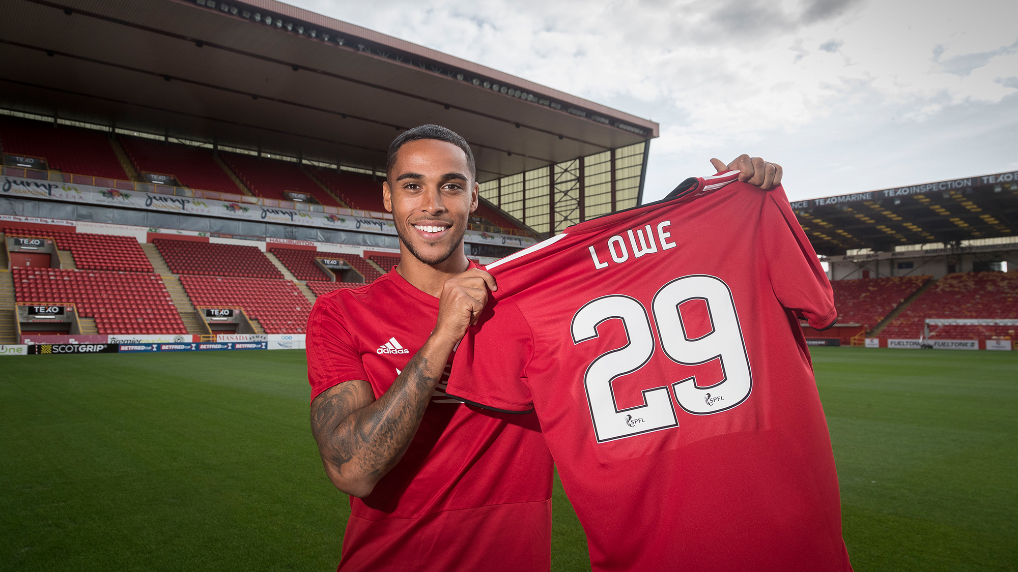 Max Lowe on RedTV Max Lowe on RedTV