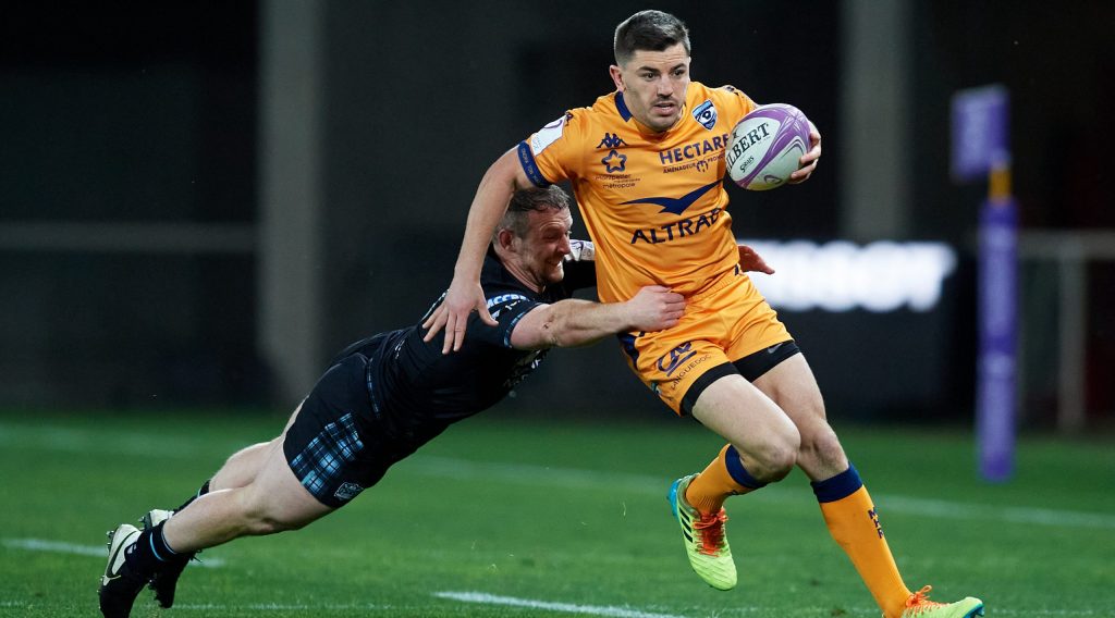 Montpellier hold on to beat 14-man Glasgow Montpellier hold on to beat 14-man Glasgow