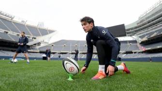 Irish Rugby TV: Joey Carbery At Kicking Practice In Soldier Field Irish Rugby TV: Joey Carbery At Kicking Practice In Soldier Field