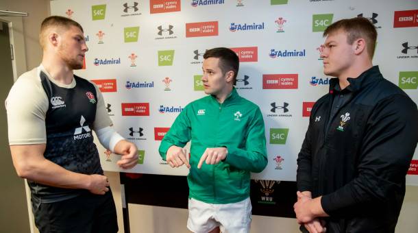 Wales U20's vs England U20's English captain Tom Willis, referee Sean Gallagher and Wales captain Dewi Lake during the coin toss Mandatory Credit ©INPHO/Morgan Treacy Wales U20's vs England U20's English captain Tom Willis, referee Sean Gallagher and Wales captain Dewi Lake during the coin toss Mandatory Credit ©INPHO/Morgan Treacy