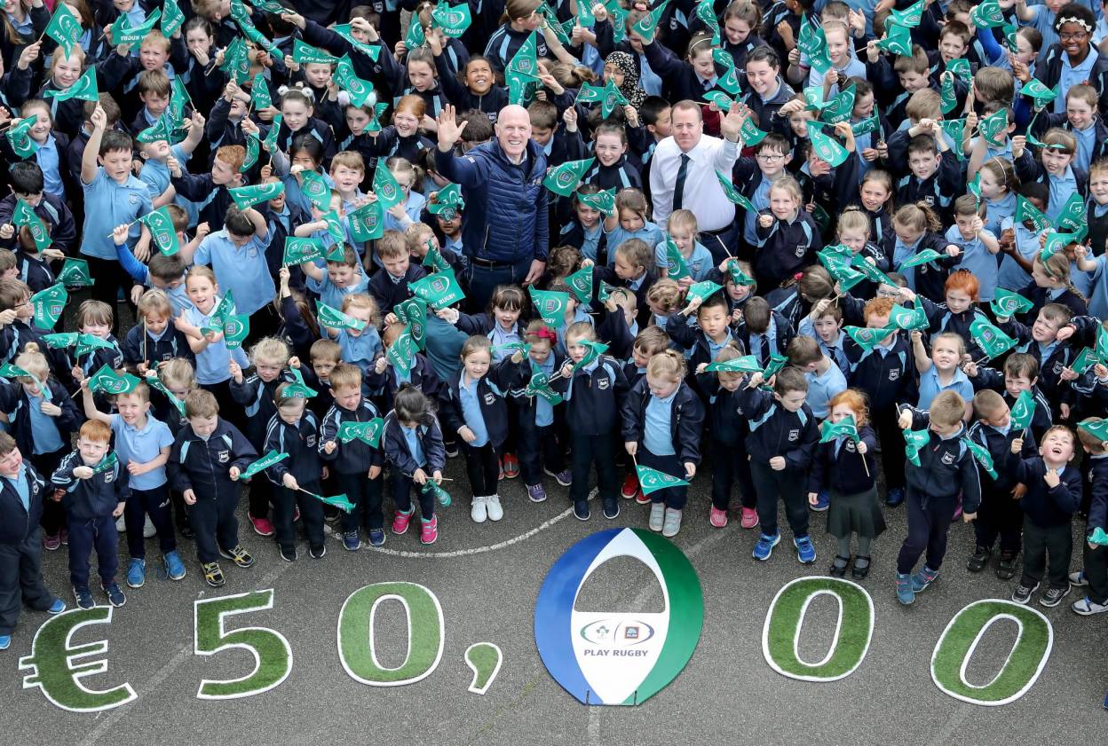 ALDI & IRFU Sticker Competition Winners, Wexford 9/5/2019 Aldi and the IRFU today announced the two winners of the hugely successful sticker competition for primary schools, which ran from January until April this year, with each school winning Û50,000 for their playing facilities! Pictured are pupils from Scoil Naomh Maodh—g from Ferns, Co. Wexford, alongside former Ireland and Munster Rugby Captain and Aldi Play Rugby Ambassador Paul OÕConnell and John Halford (Principal, Social Naomh Maodhog, Ferns). The other winning school was Scoil Naomh Treasa from Tiernasligo, Co. Donegal. Mandatory Credit ©INPHO/Dan Sheridan ALDI & IRFU Sticker Competition Winners, Wexford 9/5/2019 Aldi and the IRFU today announced the two winners of the hugely successful sticker competition for primary schools, which ran from January until April this year, with each school winning Û50,000 for their playing facilities! Pictured are pupils from Scoil Naomh Maodh—g from Ferns, Co. Wexford, alongside former Ireland and Munster Rugby Captain and Aldi Play Rugby Ambassador Paul OÕConnell and John Halford (Principal, Social Naomh Maodhog, Ferns). The other winning school was Scoil Naomh Treasa from Tiernasligo, Co. Donegal. Mandatory Credit ©INPHO/Dan Sheridan
