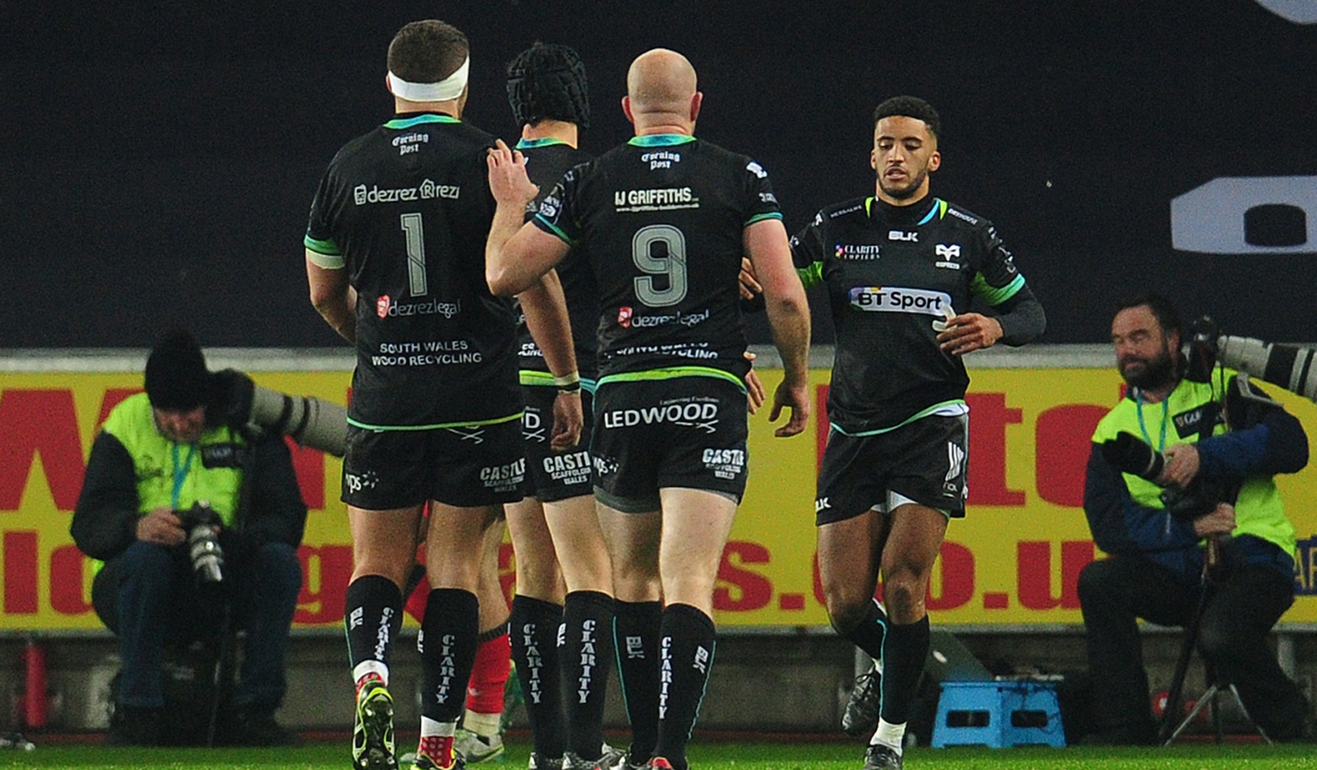 LionsWatch: Giles and Jones impress for Ospreys but Munster march on LionsWatch: Giles and Jones impress for Ospreys but Munster march on