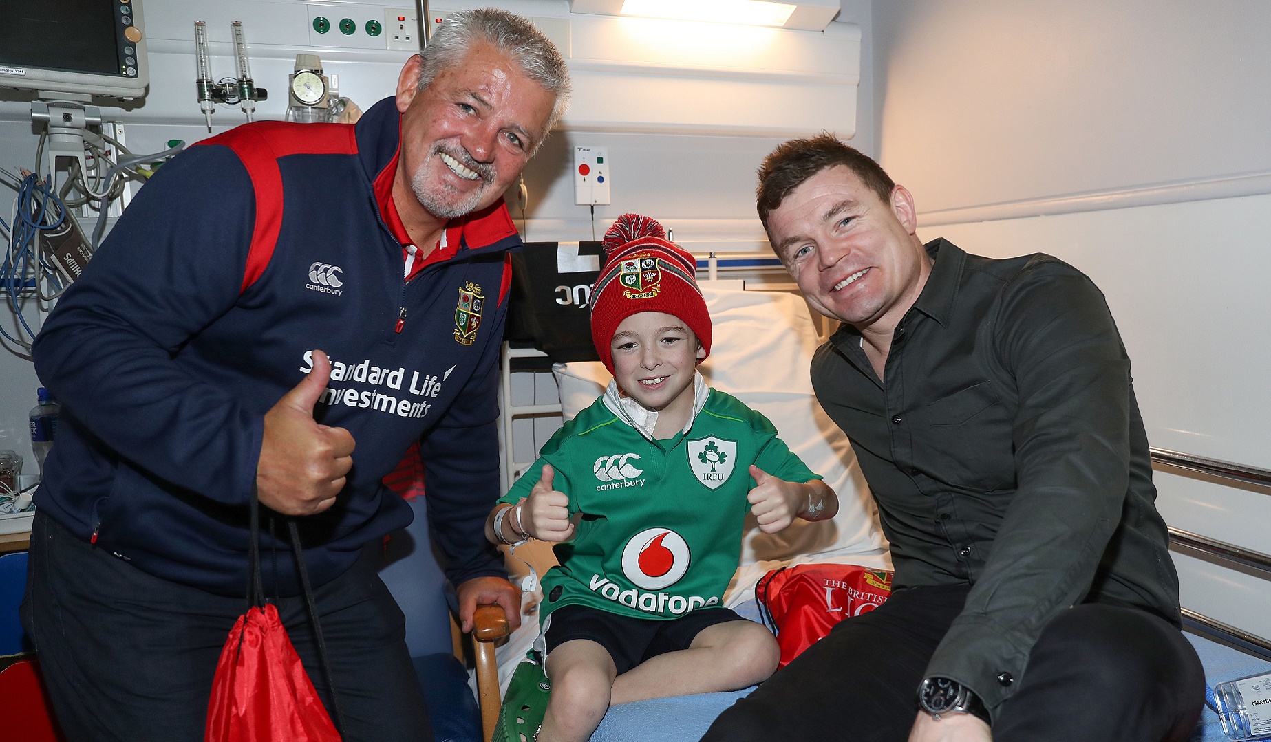 Gatland and O’Driscoll visit patients at Temple Street Children’s Hospital Gatland and O’Driscoll visit patients at Temple Street Children’s Hospital