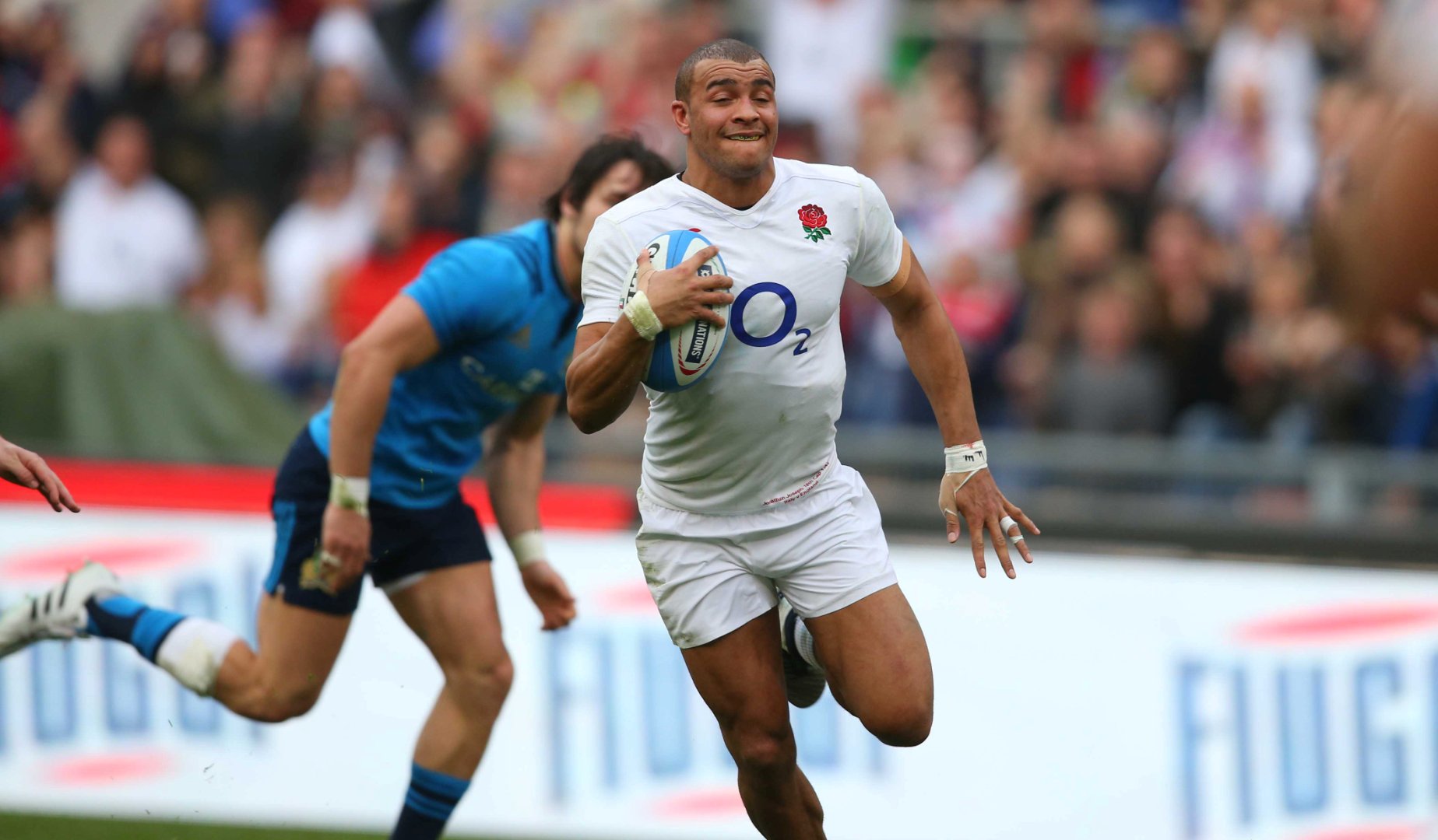 Centres catch the eye across Championship weekend Centres catch the eye across Championship weekend