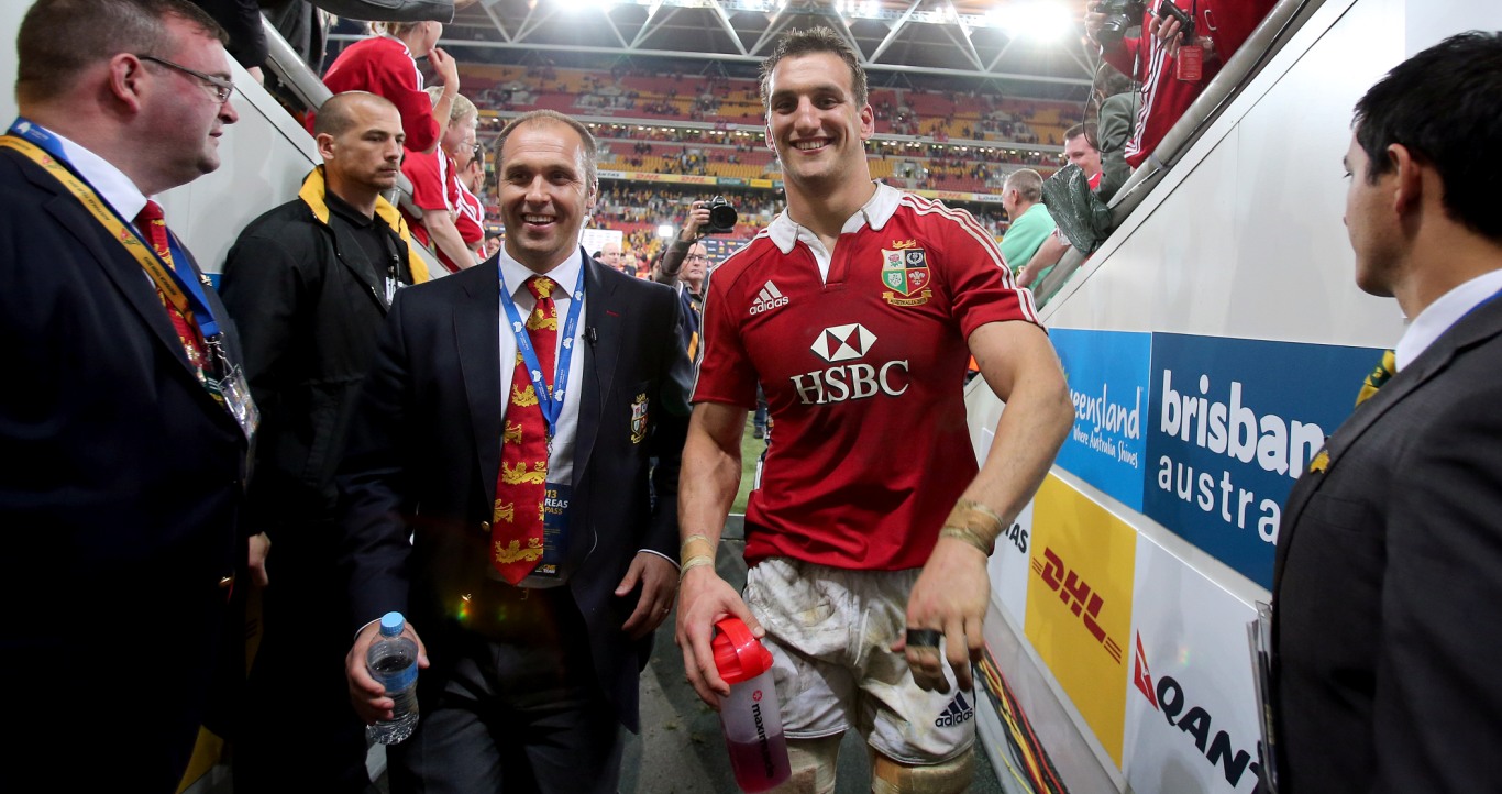 Robshaw has an admirer in Warburton Robshaw has an admirer in Warburton