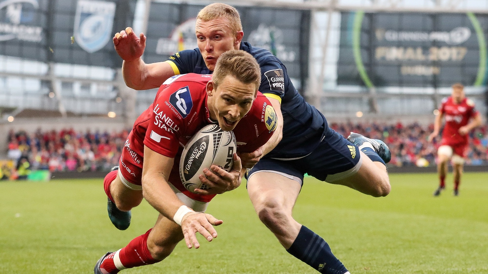 Williams and Davies shine in Scarlets success Williams and Davies shine in Scarlets success