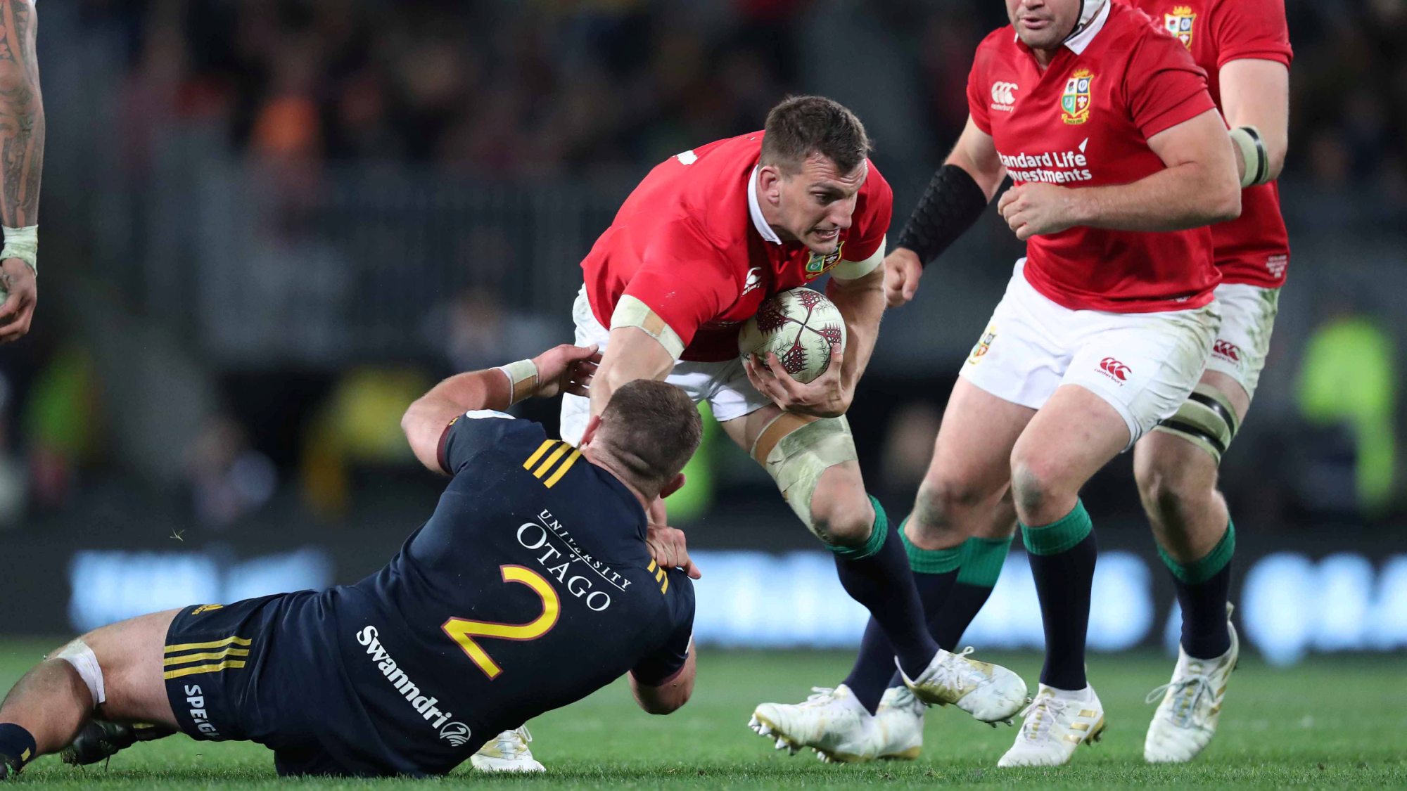 Highlanders edge thrilling contest in Dunedin Highlanders edge thrilling contest in Dunedin