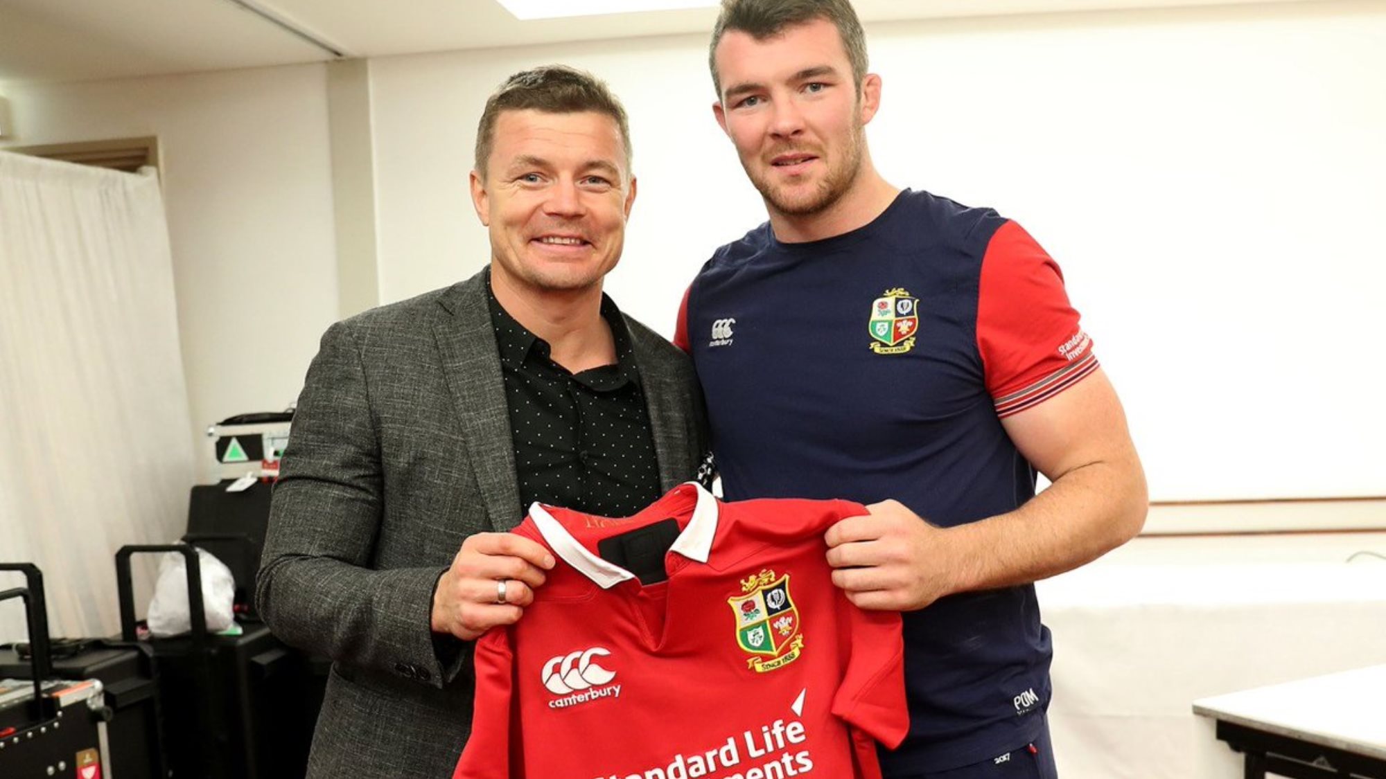 Brian O’Driscoll presents Test jerseys on eve of All Blacks clash Brian O’Driscoll presents Test jerseys on eve of All Blacks clash