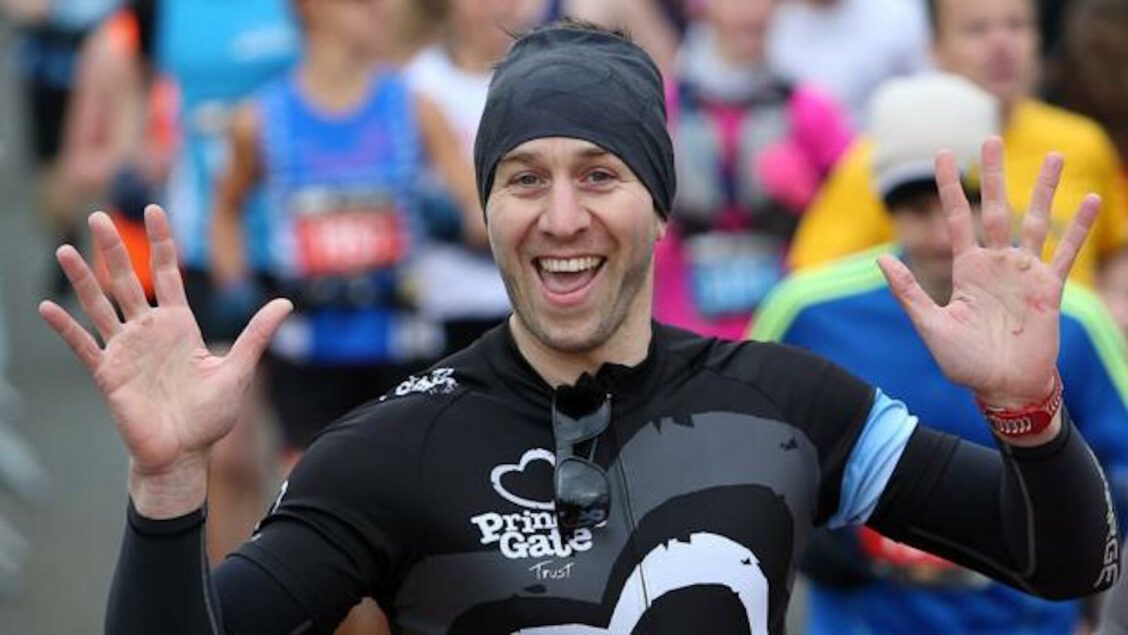 Ryan Jones to take on garden marathon challenge for NHS Ryan Jones to take on garden marathon challenge for NHS