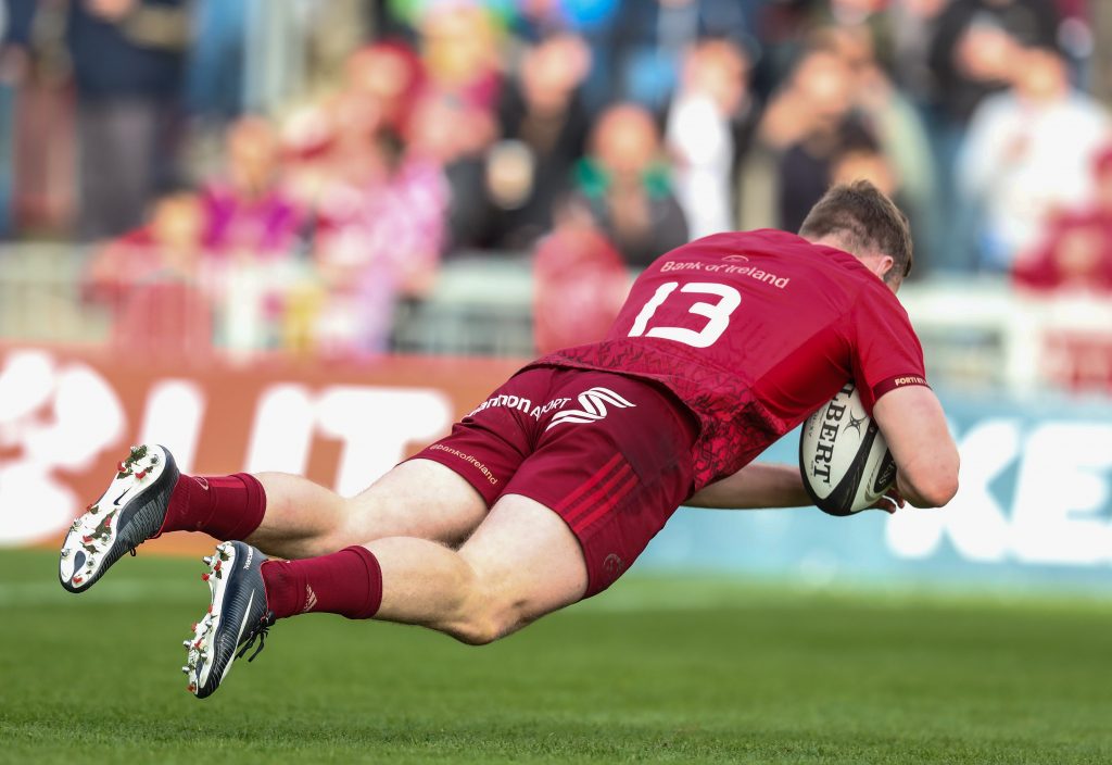 Chris Farrell scores his first try for Munster against the Cheetahs.