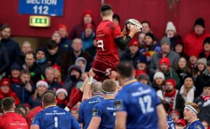 Munster try scorer Conor Murray in the line-out Mandatory Credit ©INPHO/Dan Sheridan