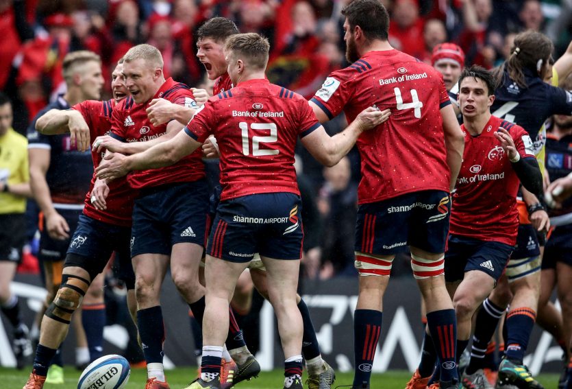Keith Earls celebrates scoring their first try with team-mates. Keith Earls celebrates scoring their first try with team-mates.