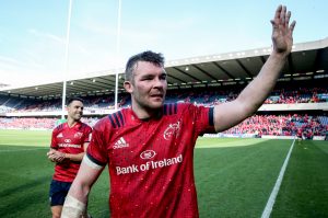 Peter O'Mahony and Conor Murray salute Munster supporters after last year's European Cup quarter-final win in Murrayfield.