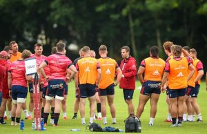 Johann van Graan speaking to the squad.