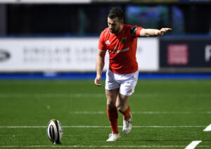 JJ Hanrahan kicks a penalty.