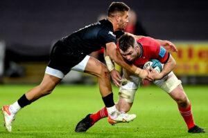 Peter O'Mahony with the carry