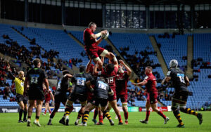 Peter O’Mahony wins a lineout in the win over Wasps last month.