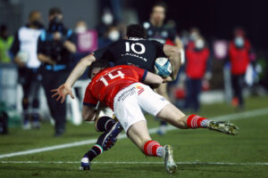 Calvin Nash tackles Timothy O'Malley.