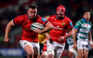 Matt Gallagher scores the first try.