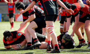Nicolis Roos scores a try