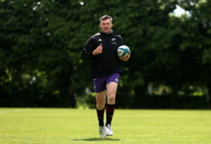 Peter O'Mahony has returned to full training.