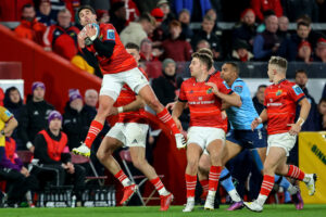 Joey Carbery takes a high ball.