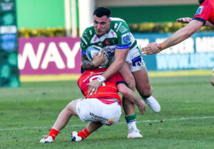 Marco Zanon is tackled by Paddy Patterson. Marco Zanon is tackled by Paddy Patterson.