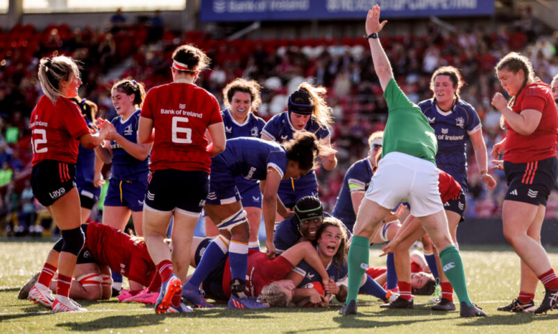 Leinster celebrate a try.