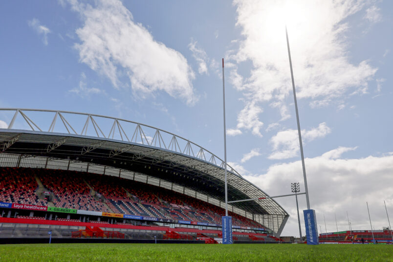 The forecast is for a dry, warm evening at Thomond Park.