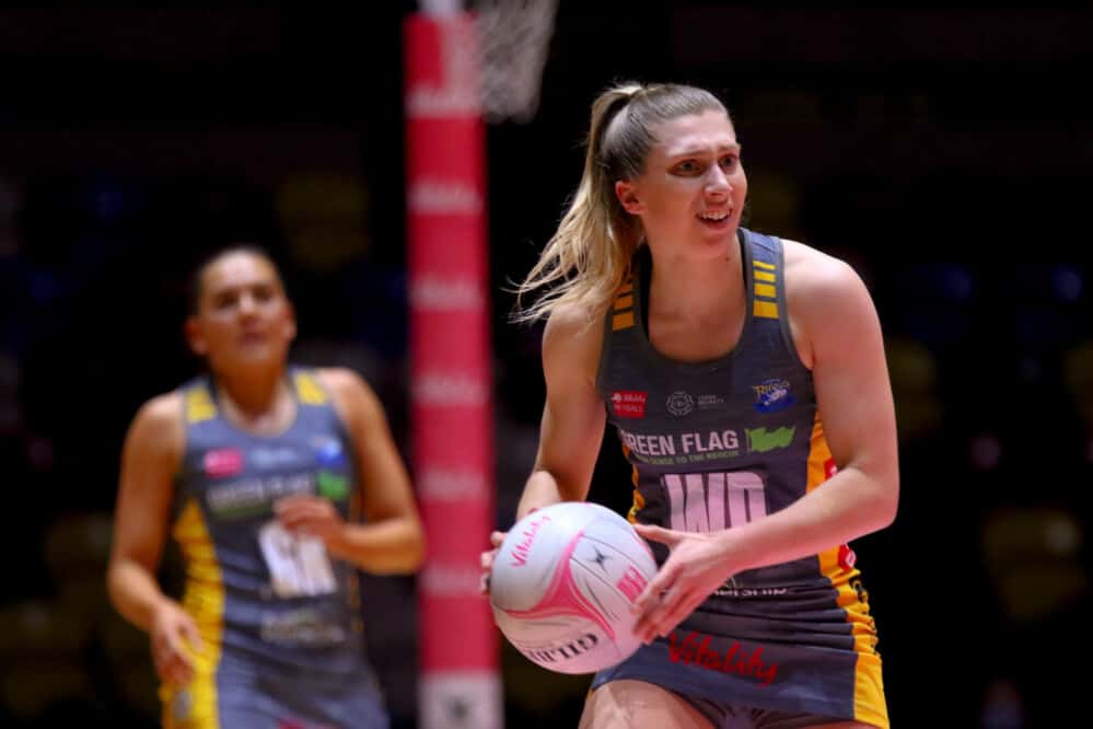 Leeds Rhinos upset top-four contenders Saracens Mavericks