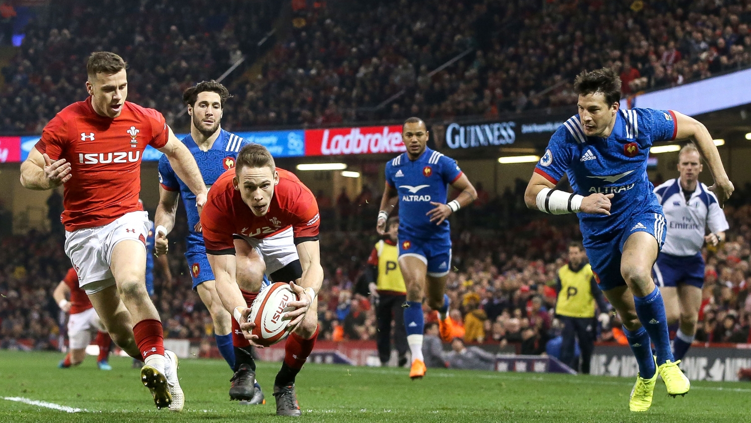 Liam Williams scores their first try 17/3/2018 Liam Williams scores their first try 17/3/2018