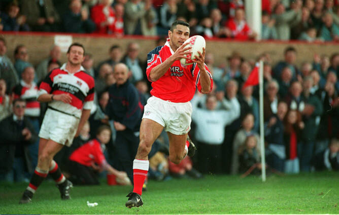 Frano Botica Rugby Welsh Rugby Union - Botica remembers Llanelli stint