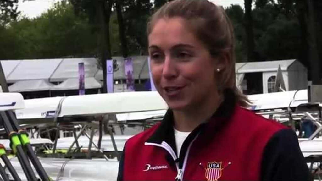 Want to know how a rowing boat works?