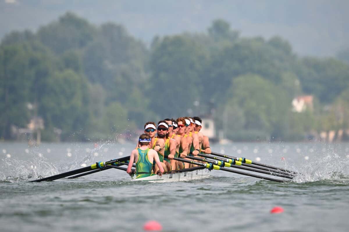 Hot weather and hot racing on day 1 in Varese - World Rowing