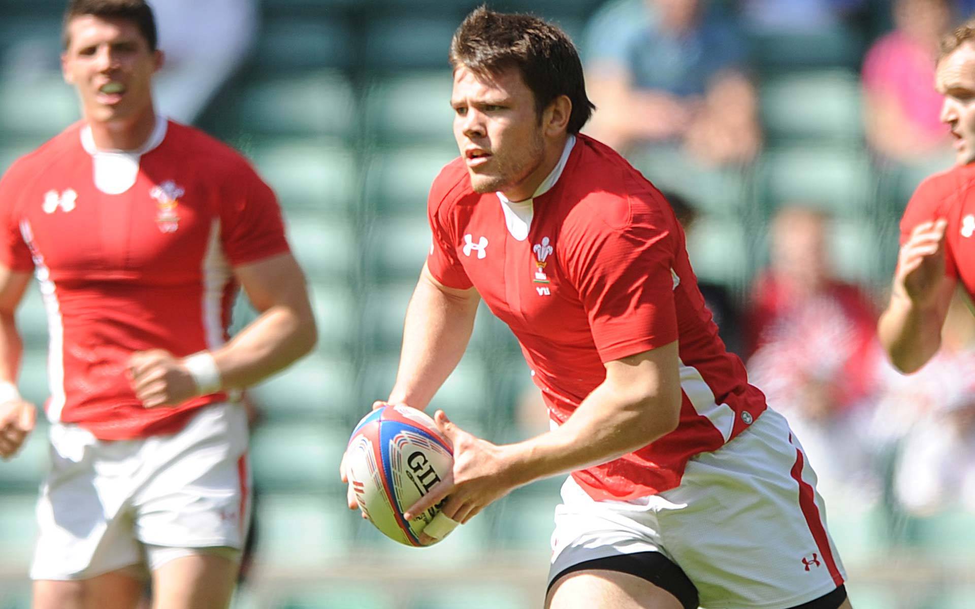 Thomas leads Wales into battle